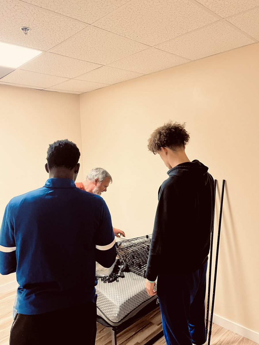 yetismbb's tweet photo. Building more than just skills on the court—our players teamed up with Cleveland County Rescue Mission to help create a welcoming space for those in need. 💪🛠️ Proud to help support our community. Big thanks to Cleveland County Rescue Mission for allowing us to make an impact! 

#yetination #njcaa #region10 #collegesports #collegebball #JUCO #shelbync #basketball #basketballteam #collegehoops #yetiornot #JucoToD1 #YetiBasketball #AllBusiness #YetiStrong