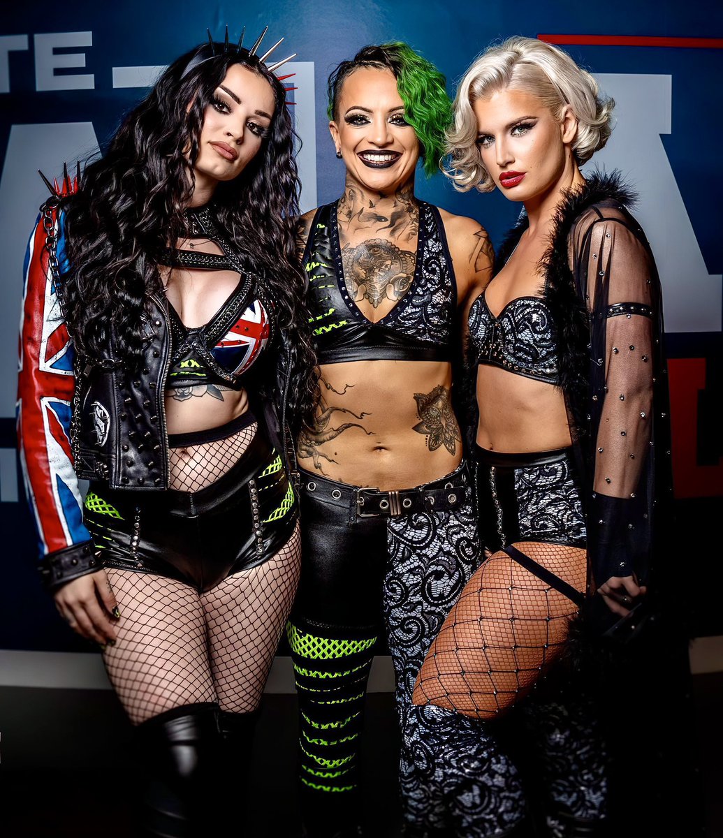 Chupacabra_01's tweet photo. 🎂Happy Birthday to Ruby Soho! @realrubysoho #RubySoho #RubyRiott #RiottSquad #TheOutcasts #HeidiLovelace #SlapHappy #AEW #WWE #NXT #OVW #ECW #NWA #WCW #TNA #ROH #MLW #LuchaLibreAAA #CMLL #NJPW #AJPW #Shimmer https://t.co/VuVsierOBx