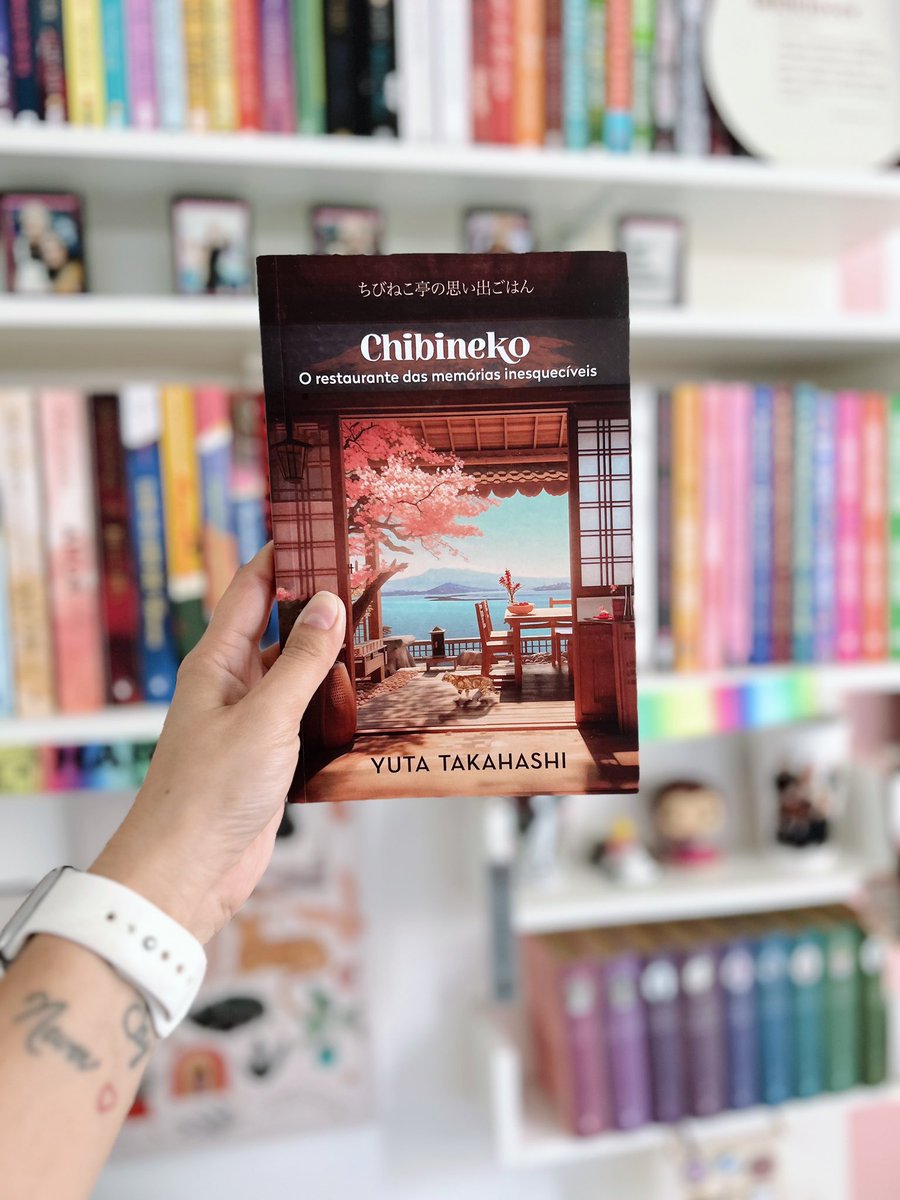 deysesaless's tweet photo. Primeira leitura do ano concluída. Apesar de ter adorado, achei um pouco repetitivo em algumas partes. É uma ficção de cura, não tem reviravoltas e a leitura é muito tranquila. (4⭐️) https://t.co/8U9fY6ylgA