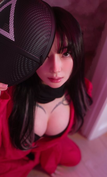 The mask stays on in bed ✨✨ https://t.co/zDe4bE0JAs