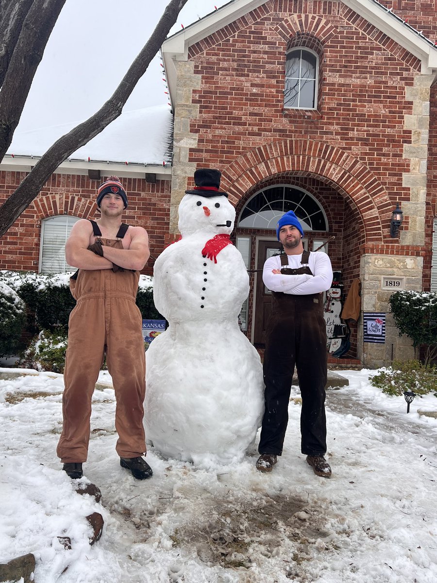6’3” Dallas, Texas Snowman!!!  Everything’s bigger in Texas!!!