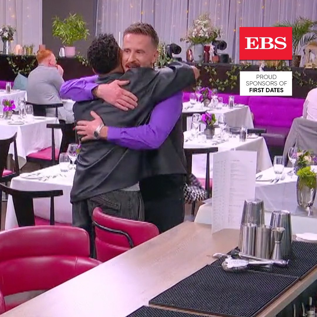 On a first date and you see a colleague, would you…

👋 Say hello?
🫣 Avoid eye contact 

#FirstDatesIRL