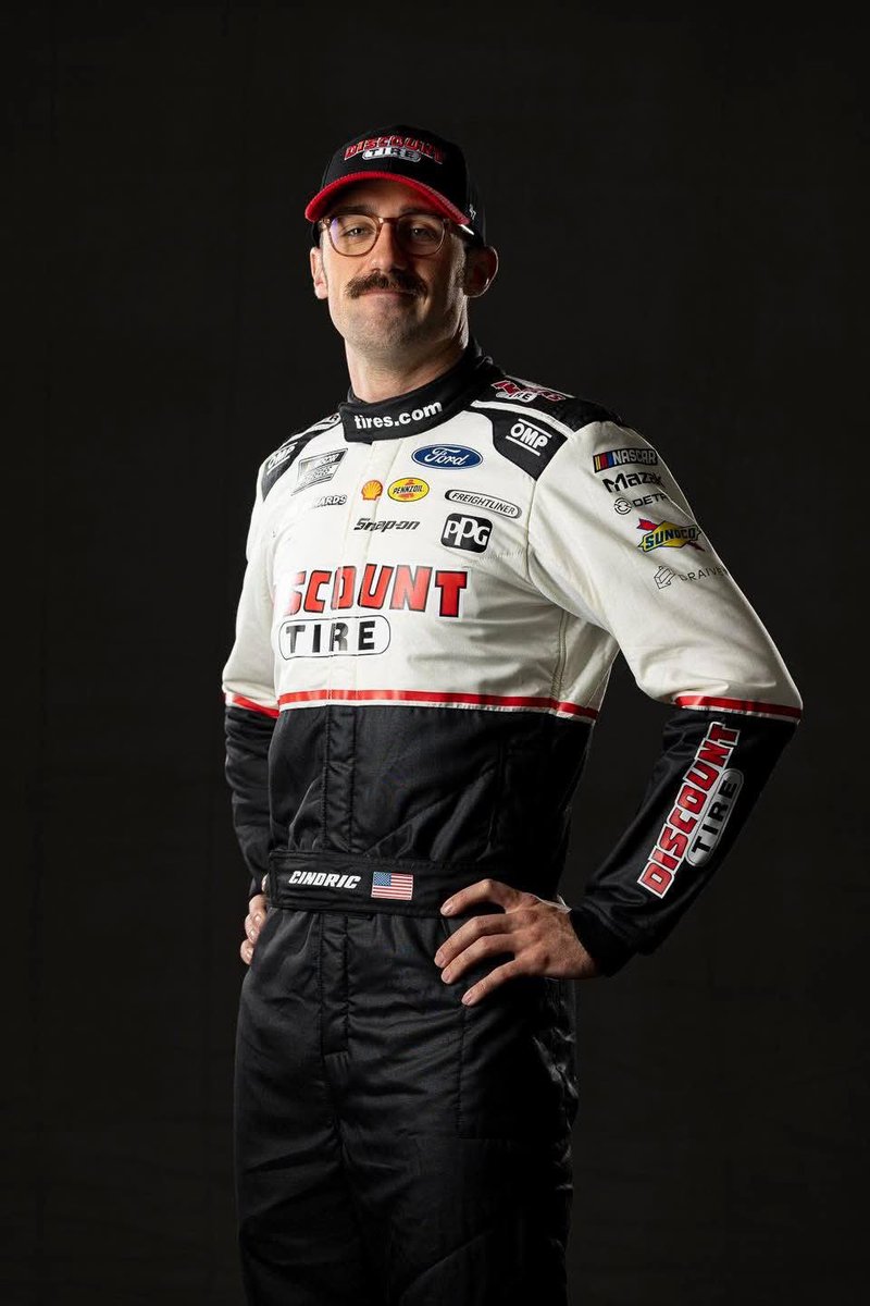 When you’re going for that where’s Waldo/Earnhardt/Bobby Rahal look….🤦🏻‍♂️😂😂