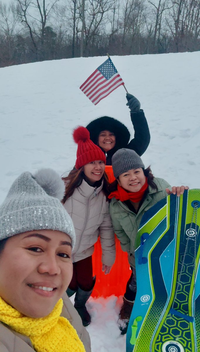 Cherry021819's tweet photo. Cozy vibes, warm hearts, and unforgettable winter moments with friends. https://t.co/p908ZNEtM3