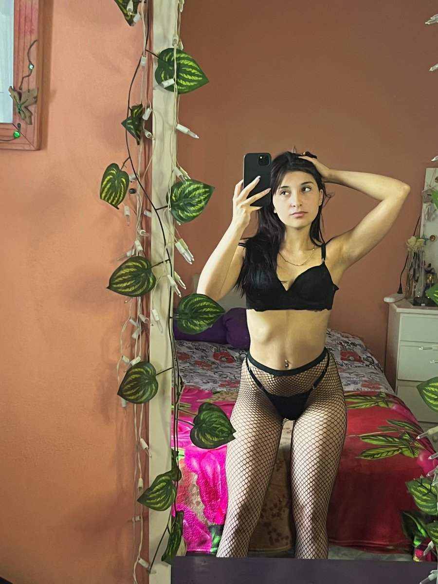 luliitasweet's tweet photo. @liljay11k i’m 18 and my OF is FREE, link in bio 🥰 https://t.co/w2OOjlRFZr