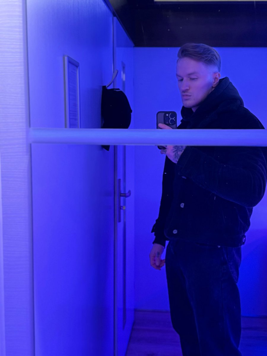 U shy? Or why dont subscribe OF?