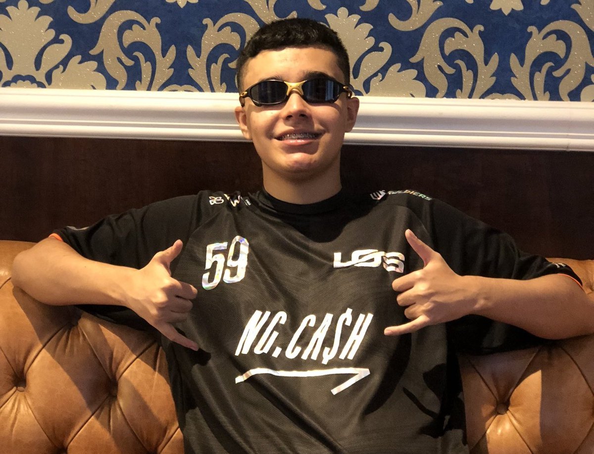 portaldalosgg's tweet photo. 🚨 ATENÇÃO PESSOAL! 

O nosso ex player Whyzer foi diagnosticado com esclerose múltipla infelizmente, e ele precisa da nossa ajuda pra fazer o tratamento da doença.

Vou deixar a vakinha dele abaixo 👇, quem conseguir ajudar e que ele se recupere logo 😔

https://t.co/K39lvWr8Ic https://t.co/AM56Hkv0GT