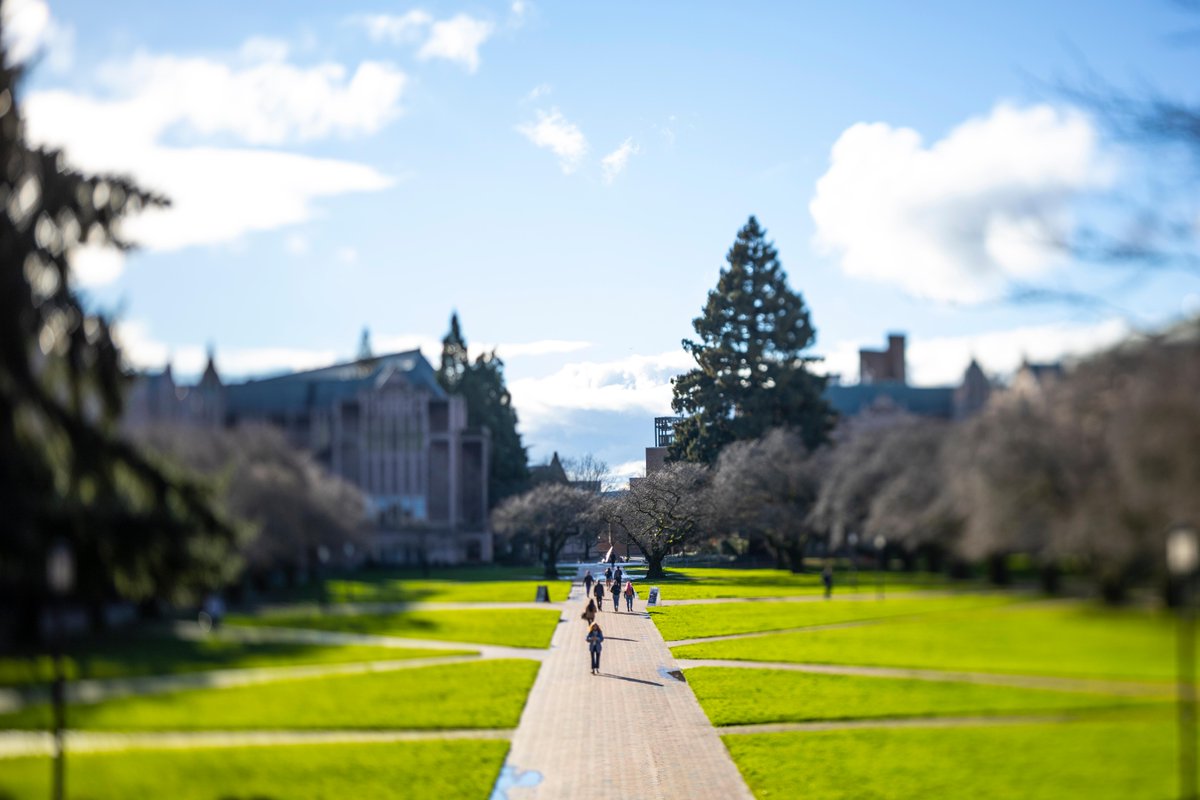 We believe students from all economic backgrounds should have the opportunity to attend the UW. Through the Husky Promise, full tuition and standard fees are covered by grant or scholarship support for over 8,000 Washington state students.
washington.edu/huskypromise/
