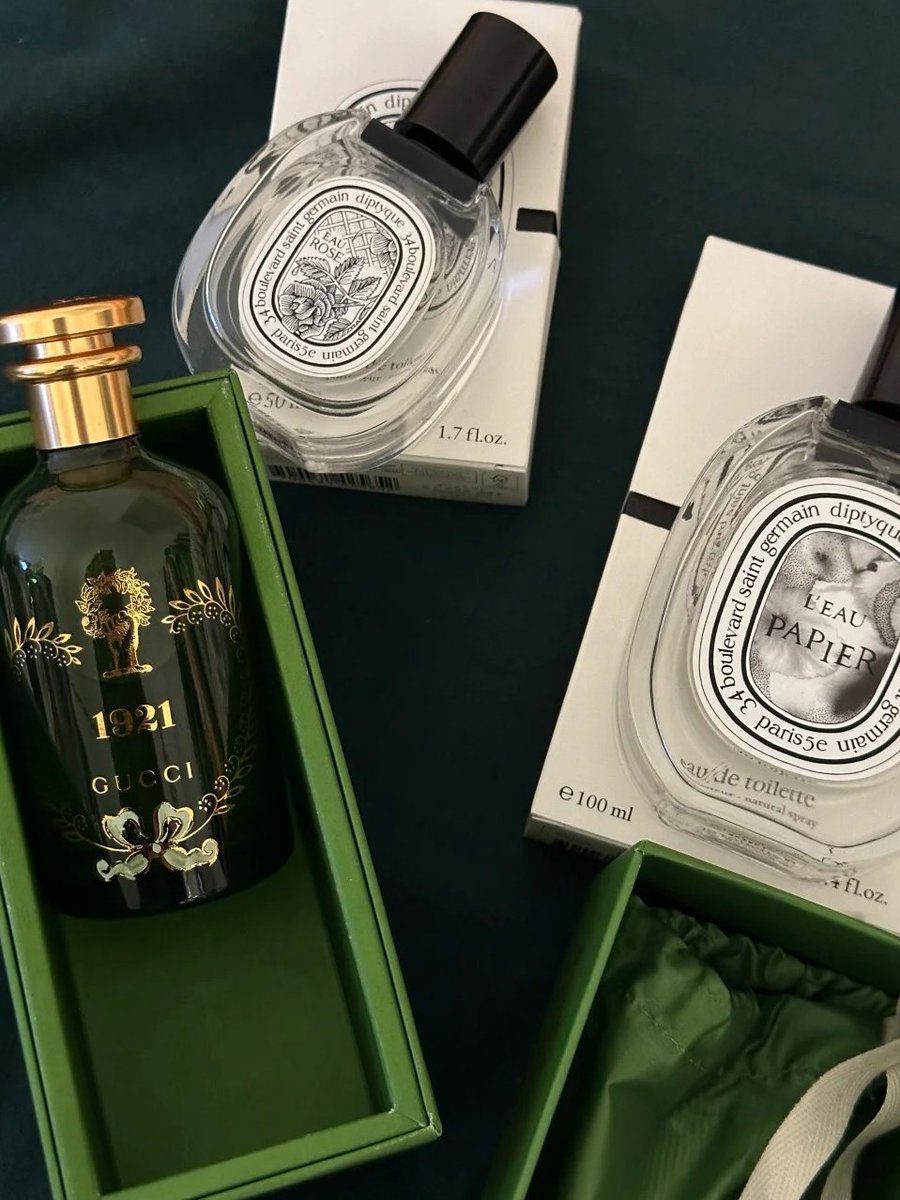 Daphne8621's tweet image. "The power of a good scent is undeniable. 💫 #PerfumePower"