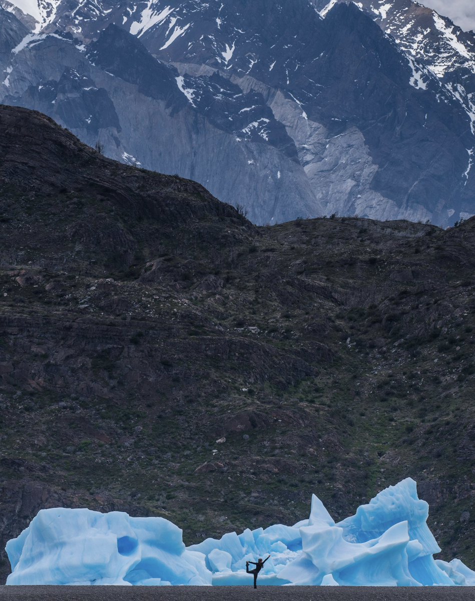 tdhalleine's tweet photo. Espectaculares fotos de los hielos de la Patagonia (glaciar Grey) para refrescarse un poco 💙 #Chile (Torres del Paine) https://t.co/GCGfzrDH6L