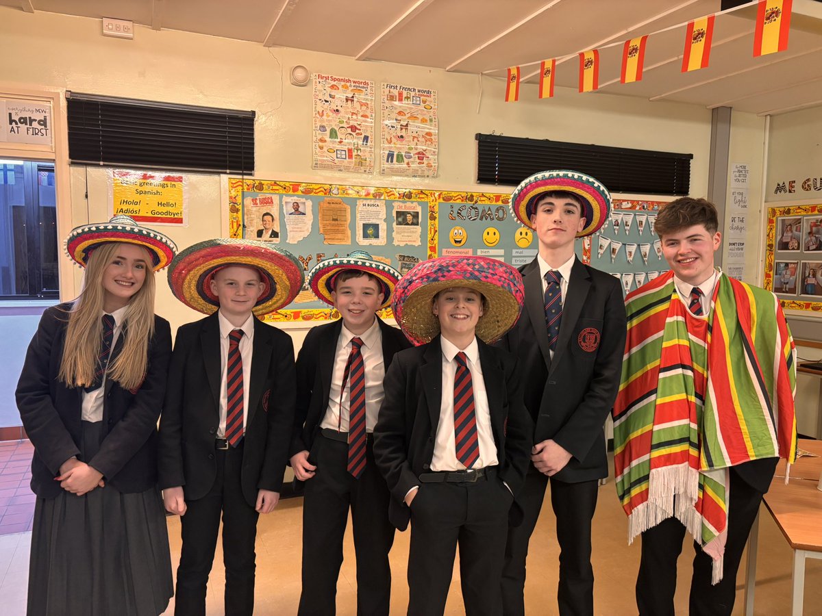 Open Night 2025. Massive thank you to all who came to visit the Modern Languages Department. We hope you enjoyed your visit and a big thank you to our wonderful pupil helpers. 🇫🇷 🇩🇪 🇪🇸 #opennight #modernlanguages <a href="/NICILT/">NICILT</a> @BallyclareHigh