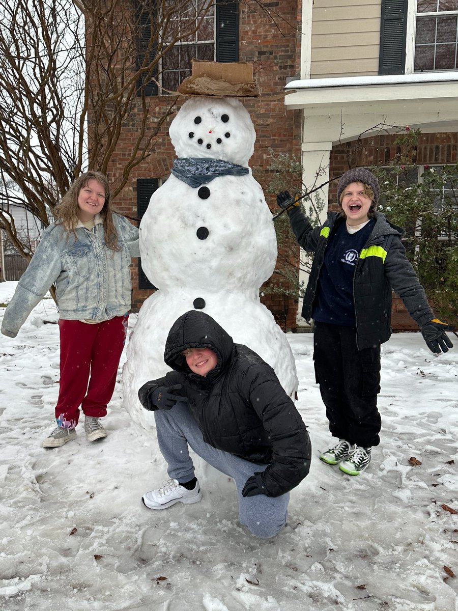 Russell Olsen (@russelleolsen) on Twitter photo They went big, 6 foot snowman built by Kenedi, Paige and Davis! They even made a Custom Cowboy Hat. <a href="/RockHillMedia/">Rock Hill Media</a> <a href="/wfaaweather/">Pete Delkus</a> They went big, 6 foot snowman built by Kenedi, Paige and Davis! They even made a Custom Cowboy Hat. <a href="/RockHillMedia/">Rock Hill Media</a> <a href="/wfaaweather/">Pete Delkus</a>