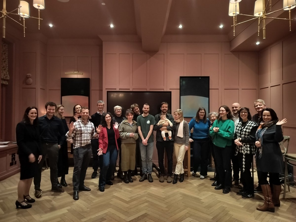 IrishDocsEnv's tweet image. Thanks to all the absolute soundies who attended the #ShiftNow event tonight in The Clarence Hotel.

Do one high impact thing. 

Ask your pension provider to invest in more sustainable pension funds (often better performing) and away from fossil fuels.