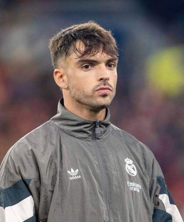 Sobre las acusaciones a Asencio: No participó en el acto según la víctima, no fue denunciado por la víctima y la justicia tras más de 2 años de investigación no ha encontrado nada contra él. Por mucho que Maffeo y demás retrasados repitan la misma mentira no será verdad.