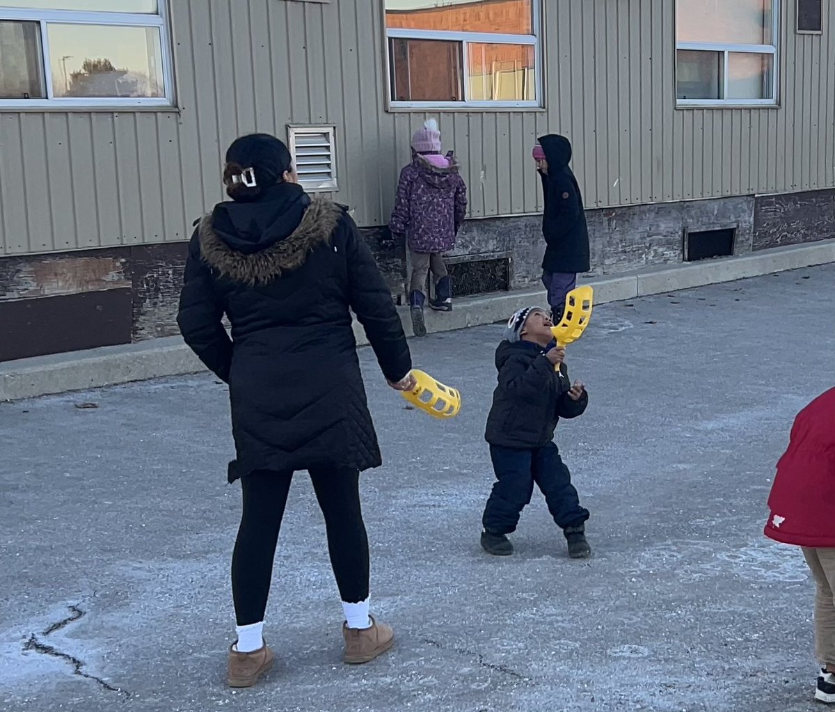 MsJiJionline's tweet image. Happiness is when parents join in the fun !
#Outdoors at #PLASP  @PLASP_CCS