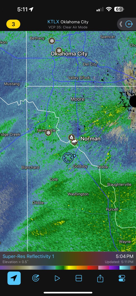 Up to 4.5” and still snowing as of 5pm. <a href="/NWSNorman/">NWS Norman</a> #okwx