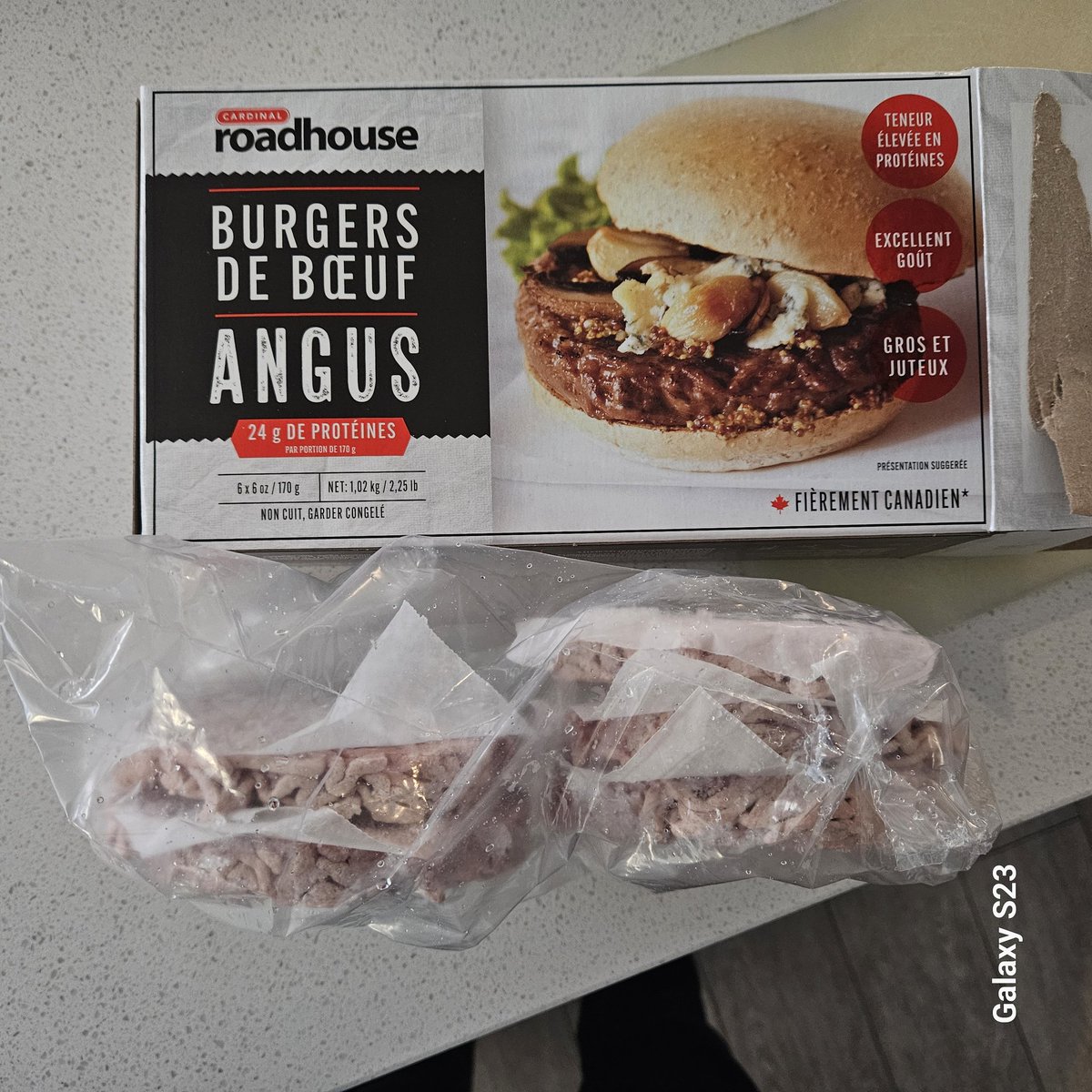 YycScottin's tweet image. @Safeway 
Just purchased a box of Cardinal Roadhouse Burgers from your Okotoks location. 
Guess what...5 burgers in a box labeled 6. 
#QualityCheck #QualityControls
#SafewaySobeys