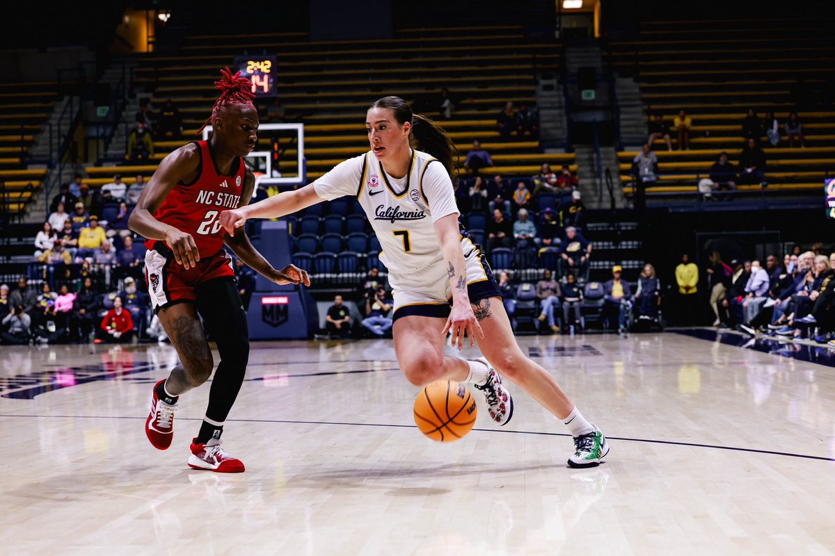 Marta 🔥
She has a double-double tonight. 17 points 12 rebounds. 

#GoBears 🐻