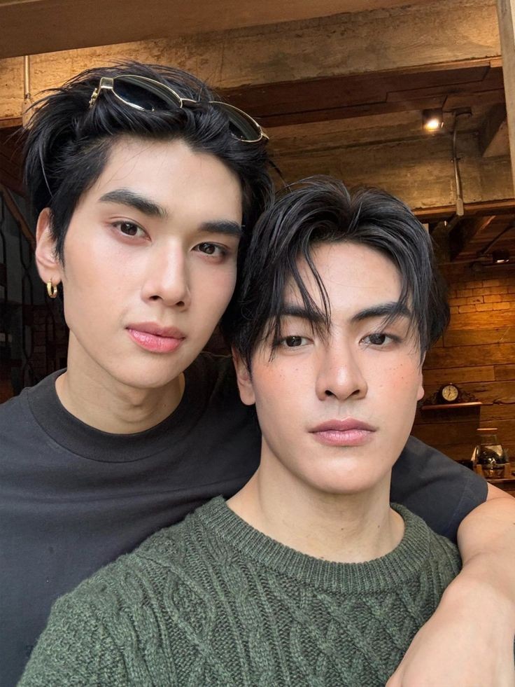 SÉBASTIEN. tweet media