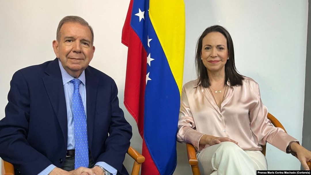 Norbey_Marin_'s tweet photo. #AHORA | #10Ene Edmundo González @EdmundoGU , Presidente y Comandante en Jefe de la Fuerza Armada Nacional Bolivariana (FANB).

 María Corina Machado @MariaCorinaYA , Vicepresidenta y Libertadora de Venezuela. #Venezuela #EdmundoPresidente https://t.co/cogS0kYMog