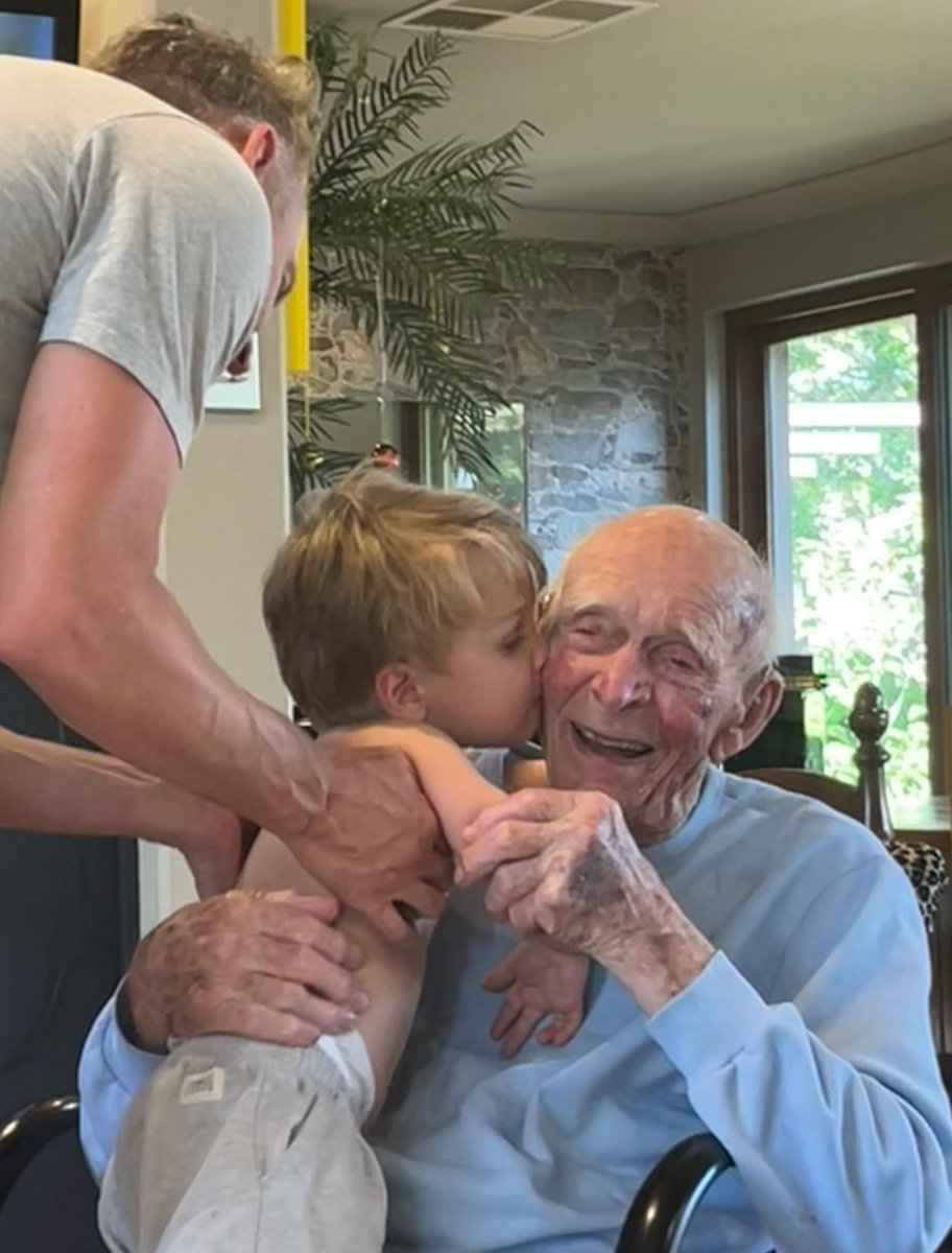 Happy bday Gramps! 102 years young today and he spent the morning at the gym!♥️