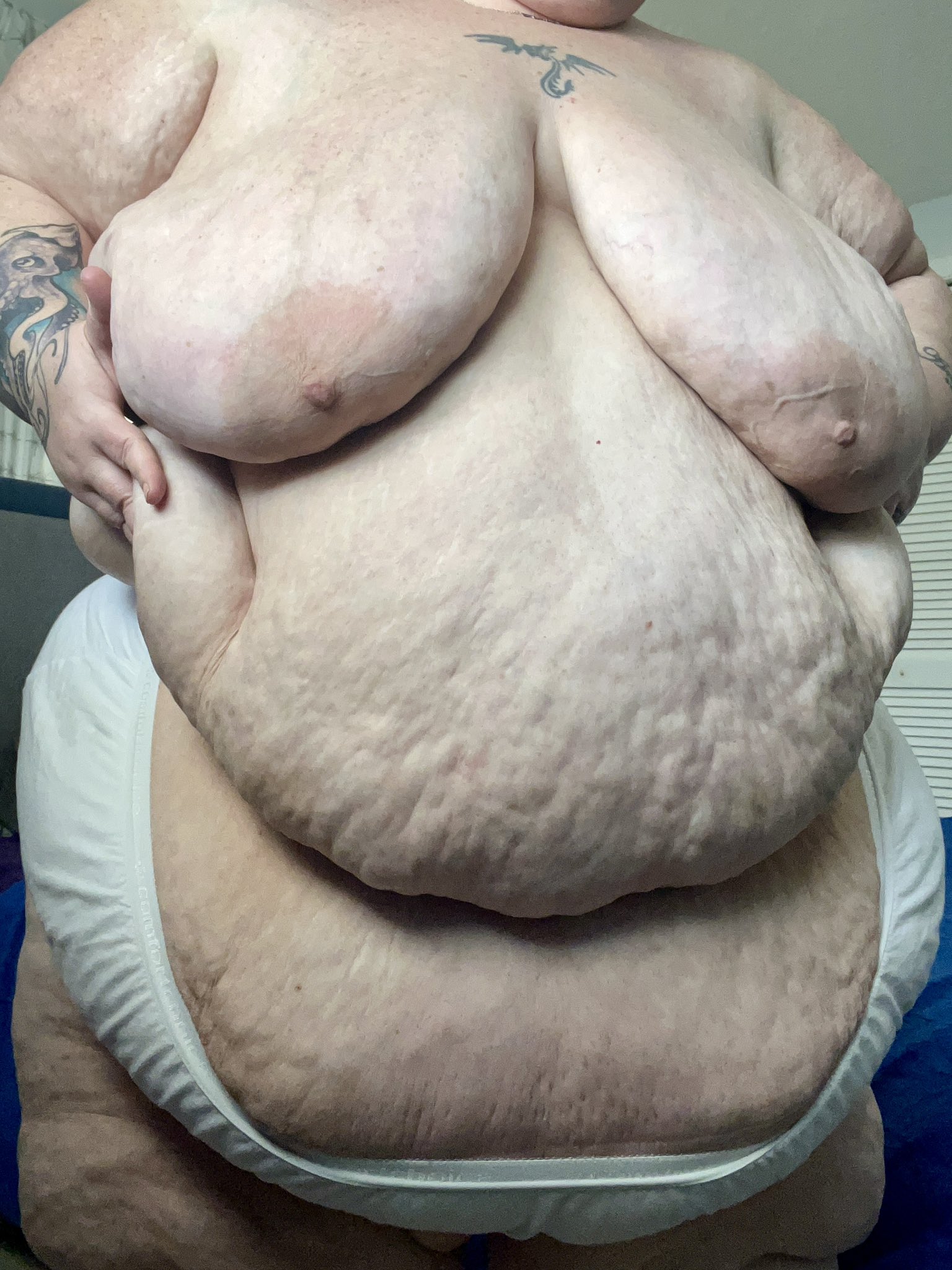 For the next 7 days you can join or rejoin my OF for 50% off! That’s a massive discount per pound! So join now and watch all your fattest fantasies come to life, plus get discounts on all my top selling clips and DM with me at https://t.co/zDiEnE8zd7 #SSBBW #USSBBW #Feedee https://t.co/kreIlZtdYh