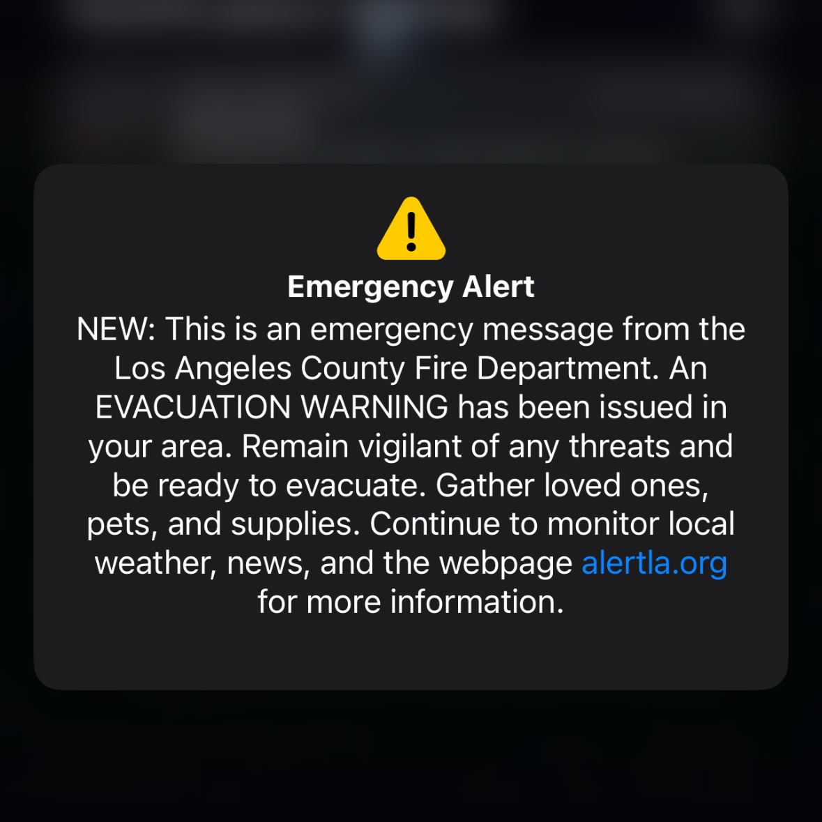 maxxrubin_'s tweet image. I'm BEYOND FURIOUS. This is a MASSIVE ERROR! They accidentally sent this to all of LA County and failed to correct it for over 10 mins. This could have easily caused a panic, creating more danger for us and more chaos for our hardworking firefighters and law enforcement officers.…