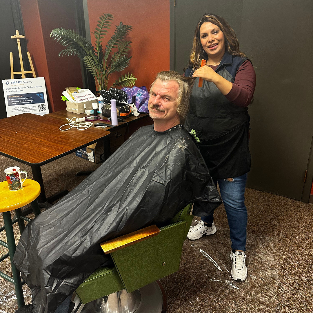 RecoveryCafeLMO's tweet photo. Happy haircut day! Member haircuts are offered the first Thursday of the month – thank you to Kristi Lloyd for donating this beautiful salon chair to make it a relaxing experience! https://t.co/W8kfAKafOe