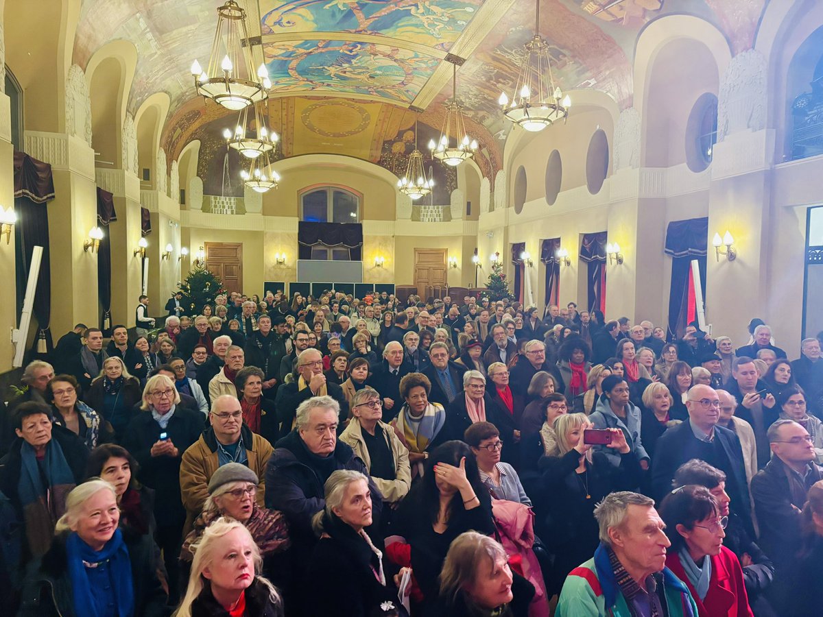 Laurent RACAPE (@laurent_racape) on Twitter photo Vœux de <a href="/Philippe_Goujon/">Philippe Goujon</a> , d’<a href="/AgnesEvren/">Agnes Evren</a> et de l’équipe municipale à #Paris15 une équipe au service de notre arrondissement et de ses habitants. <a href="/GregoryCanal/">Gregory Canal</a> <a href="/DgCourtois/">Daniel-Georges Courtois</a> <a href="/claire2clermont/">Claire de Clermont-Tonnerre</a> <a href="/actyssandier/">AnneClaireTyssandier</a> <a href="/JLoriau2024/">Jérôme Loriau</a> <a href="/McDoucere/">Marie-Caroline Douceré</a> <a href="/louiseagathe/">Charpentier Louise-Agathe</a> <a href="/Rolgen1/">Chantal rolgen</a> <a href="/MathieuLuinaud/">Mathieu Luinaud</a> <a href="/pierrejp75/">JEAN-PHILIPPE PIERRE</a> Vœux de <a href="/Philippe_Goujon/">Philippe Goujon</a> , d’<a href="/AgnesEvren/">Agnes Evren</a> et de l’équipe municipale à #Paris15 une équipe au service de notre arrondissement et de ses habitants. <a href="/GregoryCanal/">Gregory Canal</a> <a href="/DgCourtois/">Daniel-Georges Courtois</a> <a href="/claire2clermont/">Claire de Clermont-Tonnerre</a> <a href="/actyssandier/">AnneClaireTyssandier</a> <a href="/JLoriau2024/">Jérôme Loriau</a> <a href="/McDoucere/">Marie-Caroline Douceré</a> <a href="/louiseagathe/">Charpentier Louise-Agathe</a> <a href="/Rolgen1/">Chantal rolgen</a> <a href="/MathieuLuinaud/">Mathieu Luinaud</a> <a href="/pierrejp75/">JEAN-PHILIPPE PIERRE</a>