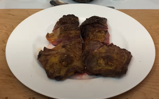 VideoRecipe's tweet photo. How to Cook a Whole Wild Duck | Roast Mallard Recipe | Video 
https://t.co/GCrddmlrXA
#Duck #Recipe https://t.co/wBlIhkeFiG