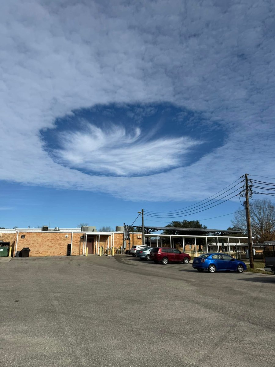 Beautiful hole punch cloud spotted in Poplarville, MS 1.9.25 by Tyler Mcinnis. This photo was sent to us via the <a href="/WLOX/">WLOX</a> Weather App. #mswx <a href="/NWSNewOrleans/">NWS New Orleans</a> <a href="/spann/">James Spann</a>