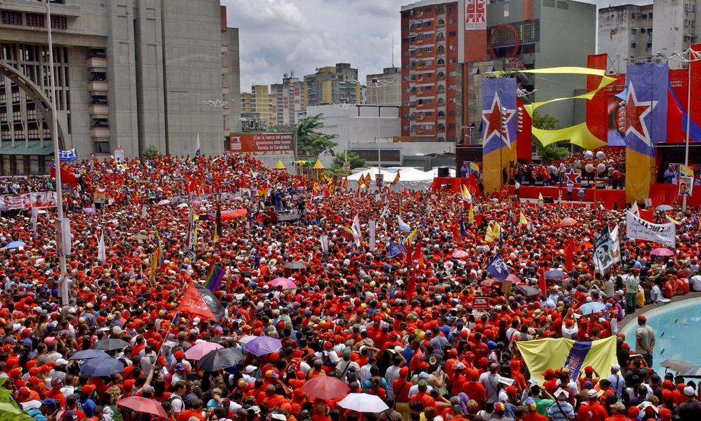 Heredero fiel del legado del Comandante Chávez, Nicolás Maduro ha demostrado en largos años una inteligencia que ha resistido todo tipo de guerras, y ha ostentado una admirable capacidad para liderar el proceso revolucionario en #Venezuela.#AnapSanctíSpíritus <a href="/FelixDuarteOrte/">Félix Duartes Ortega</a>