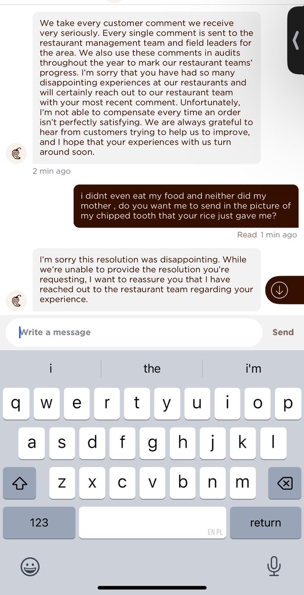 ashleysands_'s tweet photo. @ChipotleTweets chipped my tooth on your hard chicken and rice AND there was avocado skin in my guac, then your support group wont refund me? what a joke https://t.co/689kbYOhZX