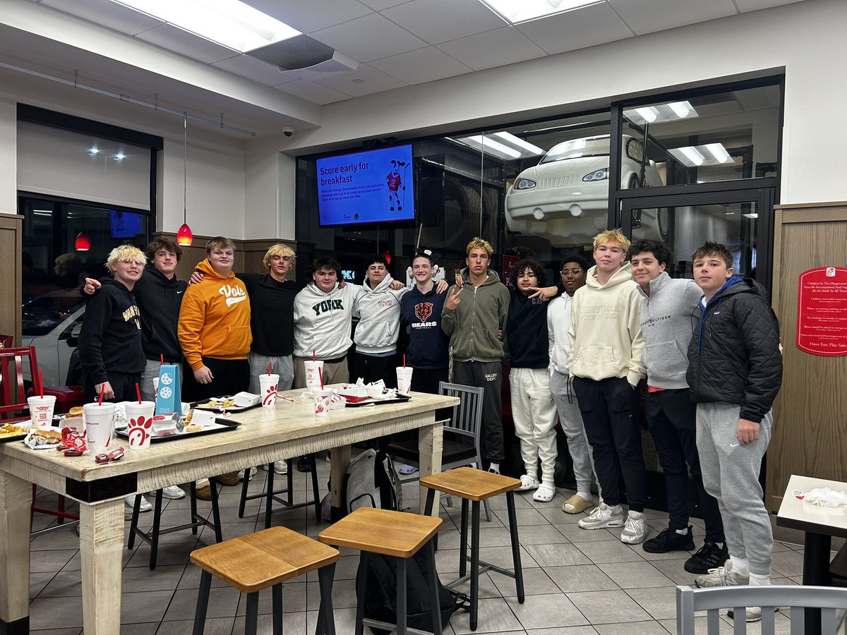 Team 2 hits up chickfila for some team dinner to end the first week of power club #munching