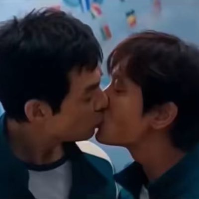 eruristar's tweet photo. #NewProfilePic of in-ho and gi-hun kissing because i'm so hyperfixated on them and have no one to talk about it witj https://t.co/VBp6sFTn7N