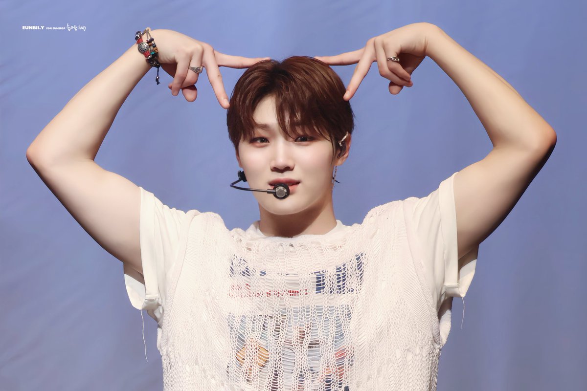 eunbii_y's tweet photo. 240802🫐오사카 팬미팅🐻‍❄️

⁺ ｡ ᜊ(੭ ɞ̴̶̷ ܁̫ ɞ̴̶̷ )੭ 넘귀엽다⋆⑅˚₊🤍

#루네이트 #LUN8 #은섭 #Eunseop #ウンソプ https://t.co/JqujYgoY3Q