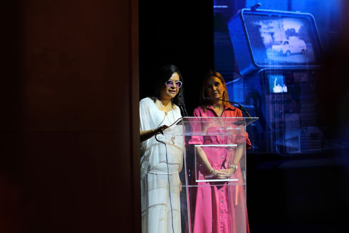 La Señal de la Libertad 🇵🇦✨

La ministra <a href="/MarujaHerrera8/">Maruja Herrera</a> participó en el estreno del documental “La Señal de La Libertad”,  que narra la historia de La Voz de la Libertad, una radio clandestina organizada durante la dictadura militar en Panamá.