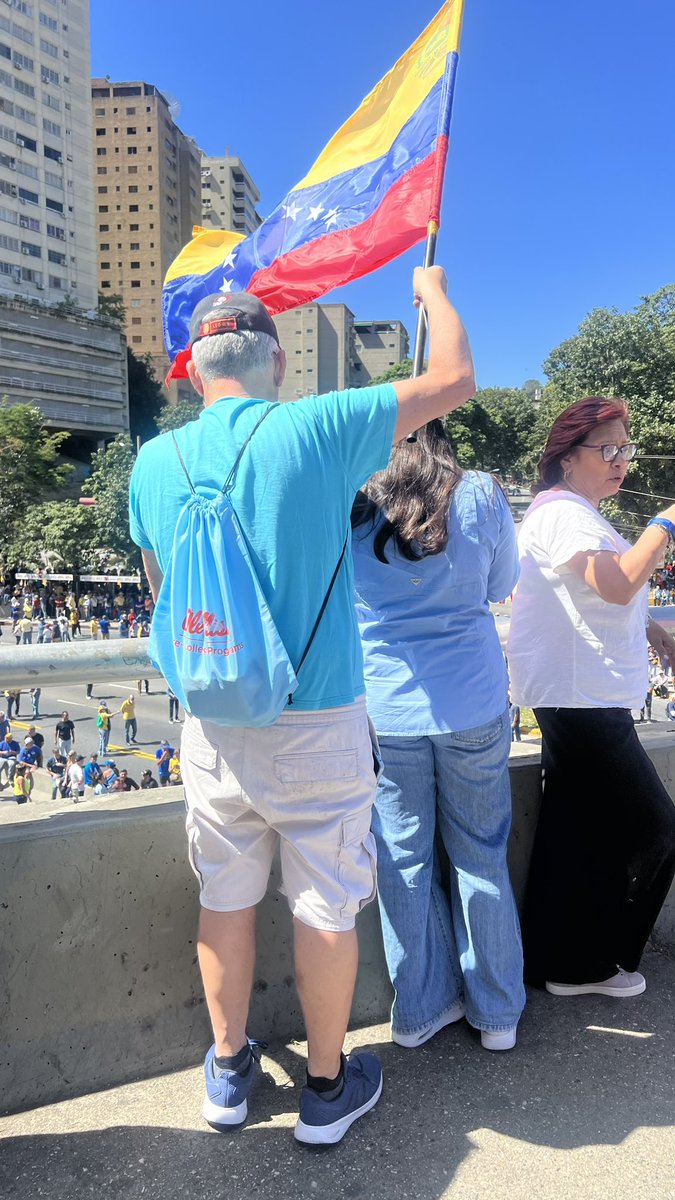 HOY y siempre nuestros abuelos venezolanos dando la cara. 🥹
💛💙❤️
#10E #caracas #Venezuela