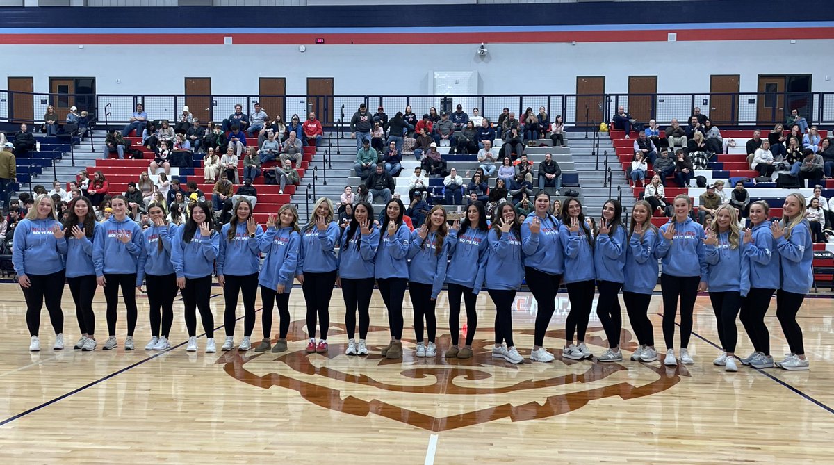 Blaine Kellar (@sports_bk) on Twitter photo 💍💍💍: <a href="/LibertyCreekSB/">Liberty Creek Softball</a> players were recognized with Class 2A state championship rings tonight. 💍💍💍: <a href="/LibertyCreekSB/">Liberty Creek Softball</a> players were recognized with Class 2A state championship rings tonight.