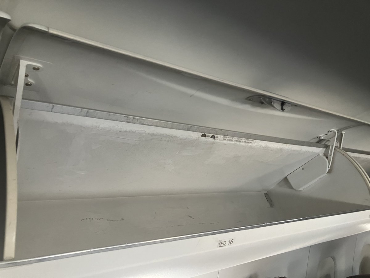 incognito888's tweet photo. @AmericanAir @garyleff aa strikes again. i called from the plane to let my mom know that there was still plenty of overhead space by our seats yet they still made her empty her meds and electronics into a plastic bag and gate check her carryon. https://t.co/04xHlyKgSE