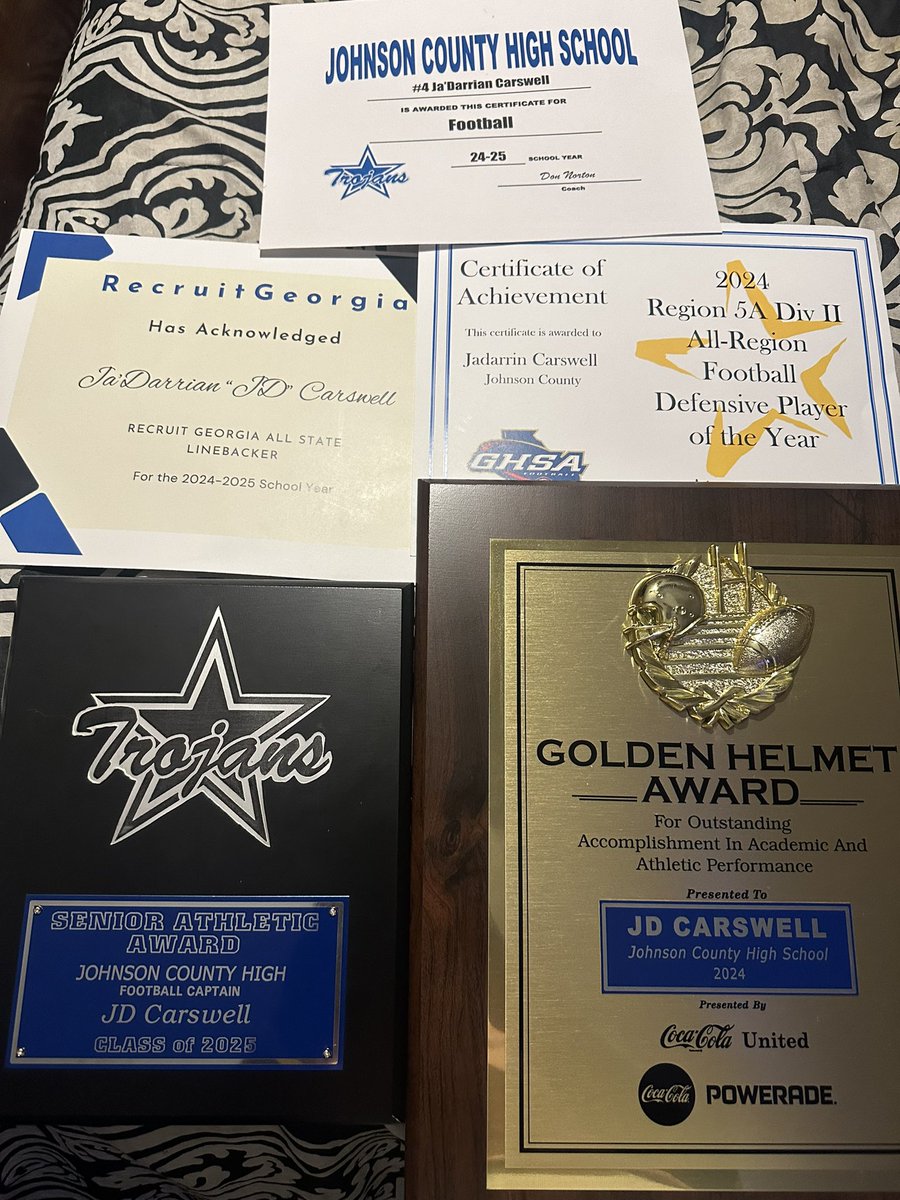 Final awards night was tonight safe to say I left it all on the field‼️‼️
<a href="/RecruitGeorgia/">Recruit Georgia</a> @RaymondSouza12 <a href="/coachmorrison58/">Zach Morrison</a> <a href="/SnapWoodDLegend/">Coach Snap Wood</a> <a href="/TheTerryCook/">Coach Terry Cook</a> <a href="/n_parrott478/">Nicholas Parrott</a>