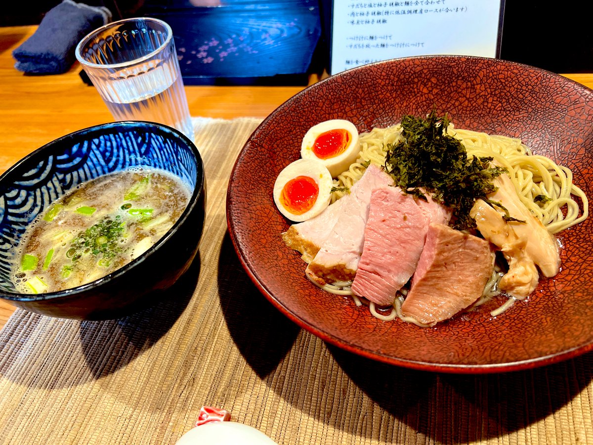 kemari34's tweet photo. 麺屋 さくら井
特製昆布水つけ麺(煮干)

完璧 https://t.co/glvN494soO