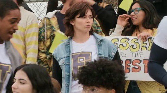 rubyjcruzfan's tweet photo. this outfit deserved 10 hours screentime https://t.co/iGhZzVJALK