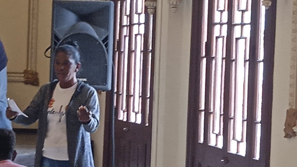 Realizada reunión de directores de las instituciones educativas del municipio Cerro.  <a href="/CaneteYovanis/">Yovanis Cañete</a> <a href="/DirectEducaHab/">Karenia Marrero Arrechea</a> <a href="/educacion_el/">Cerro Dirección General de Educación</a> <a href="/IzquierdoAlons1/">Livan Izquierdo Alonso</a> <a href="/Roilancu1/">Roilán Rodríguez Barbán</a> <a href="/YanetHzP/">Yanet Hernández Pérez</a> <a href="/YolivanC41557/">Yoliván Prevost Candó</a> <a href="/educacion_el/">Cerro Dirección General de Educación</a>