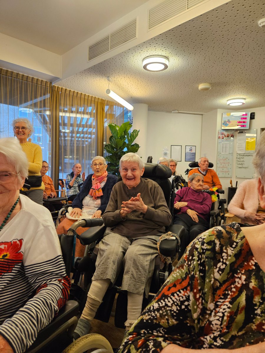 🎄✨ Kerst in De Zathe! ✨🎄 Wat een gezellige feestdagen! 🎅💖 Van de kerstmarkt in Nieuwpoort 🛍️ tot een sfeervol kerstkoor 🎶 en een eigen kerstmarkt in de cafetaria 🎄. Bedankt aan iedereen die deze momenten bijzonder maakte! 🎉