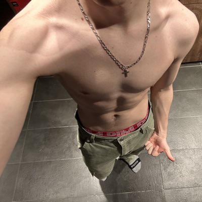 Damon42707's tweet photo. #NouvellePhotoDeProfil https://t.co/0dyeG0wpSh