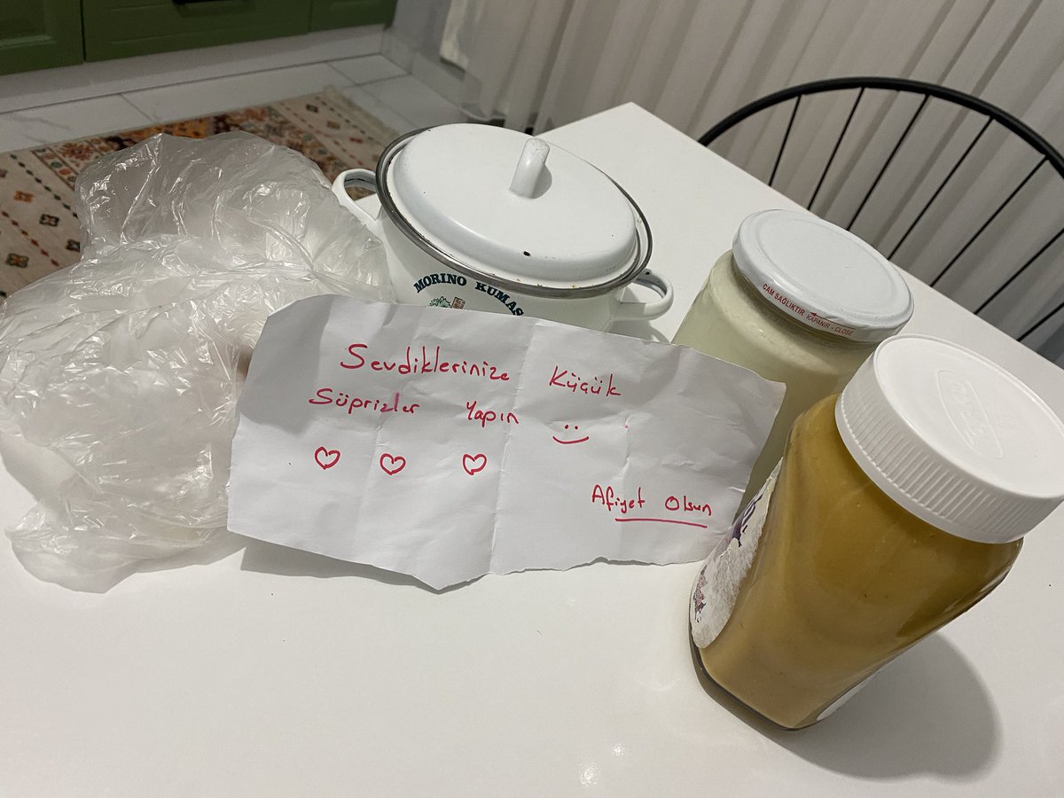 Eşimin teyzesi biz işteyken yemek yapıp getirmiş üstüne bide mutfağı toplamış (artık benim teyzem) 🥹❤️