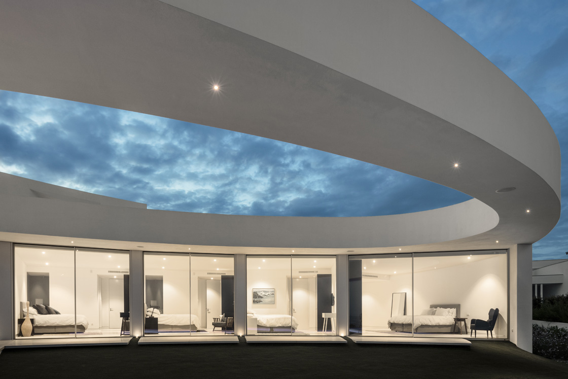 in line with our commitment to continually enhancing our product range, Unique has introduced #CORVision #aluminium #patiodoors from CORTIZO to our portfolio. With sightlines of just 20mm, these stunning products have an almost frameless appearance. bit.ly/UniqueHasVision