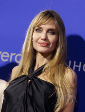 Angelina Jolie's advice for young artists
angelinajoliesite.blogspot.com/2025/01/angeli…
#angelinajolie