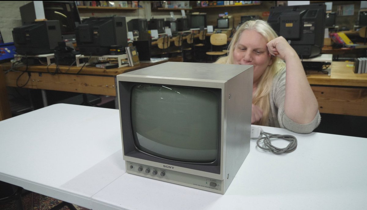 Retro Collective tweet media